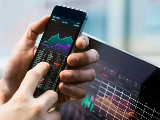 Chứng khoán là kênh đầu tư hấp dẫn, với nhiều cơ hội kiếm lợi nhuận cao